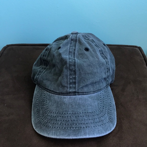 Accessories - Faded charcoal baseball hat
